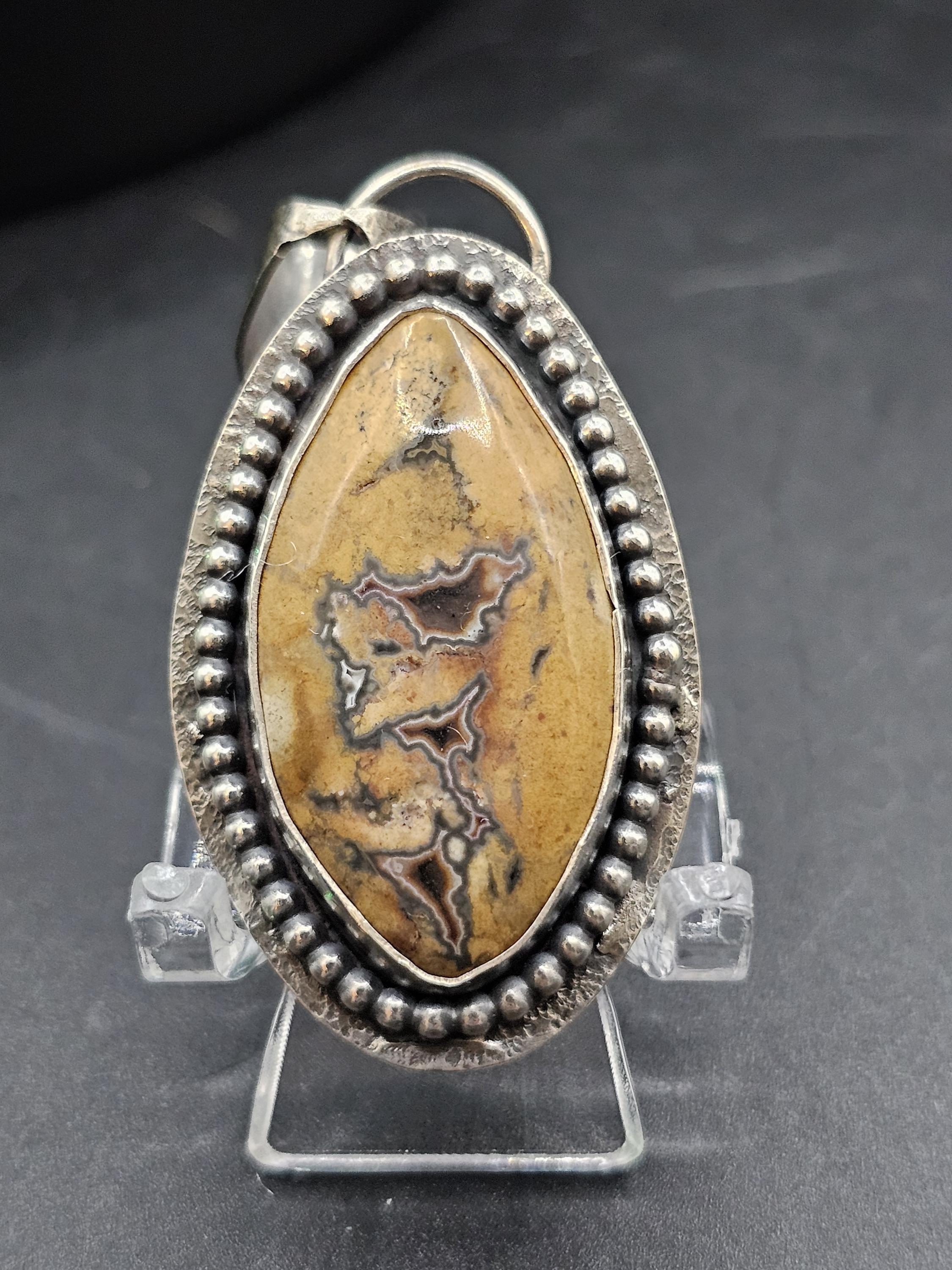 Sterling Silver Necklace Pendant with Union Road Agate