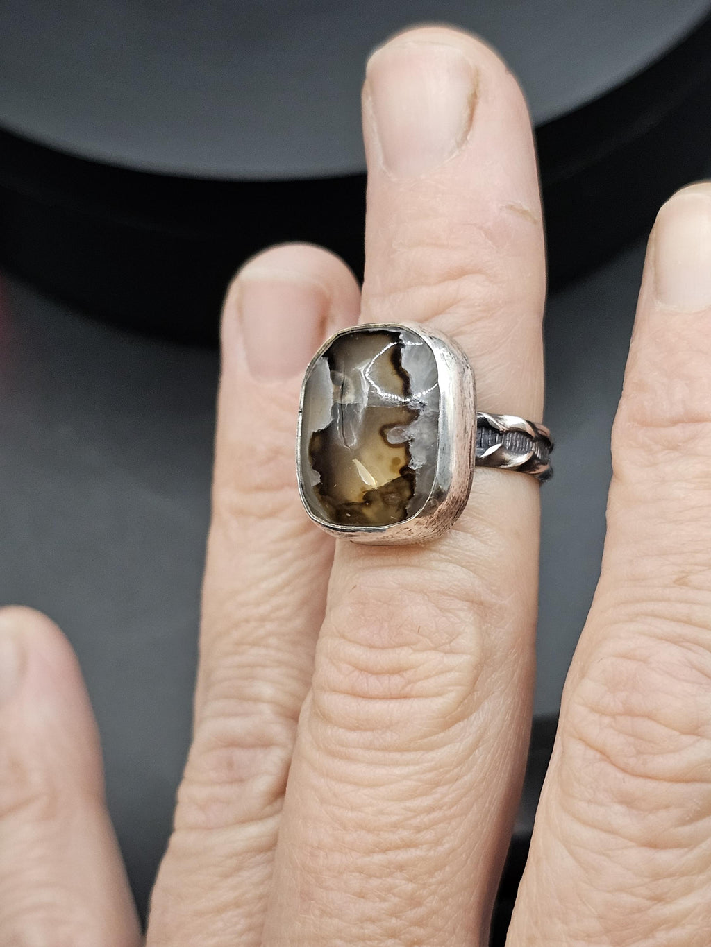 Sterling Silver Ring with Seam Agate. Size 5