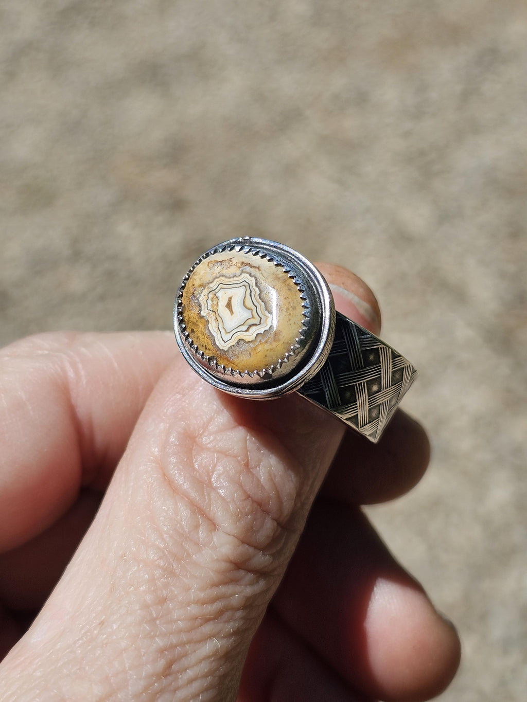Sterling Silver Ring with a Rare Union Road Agate.  Size 12
