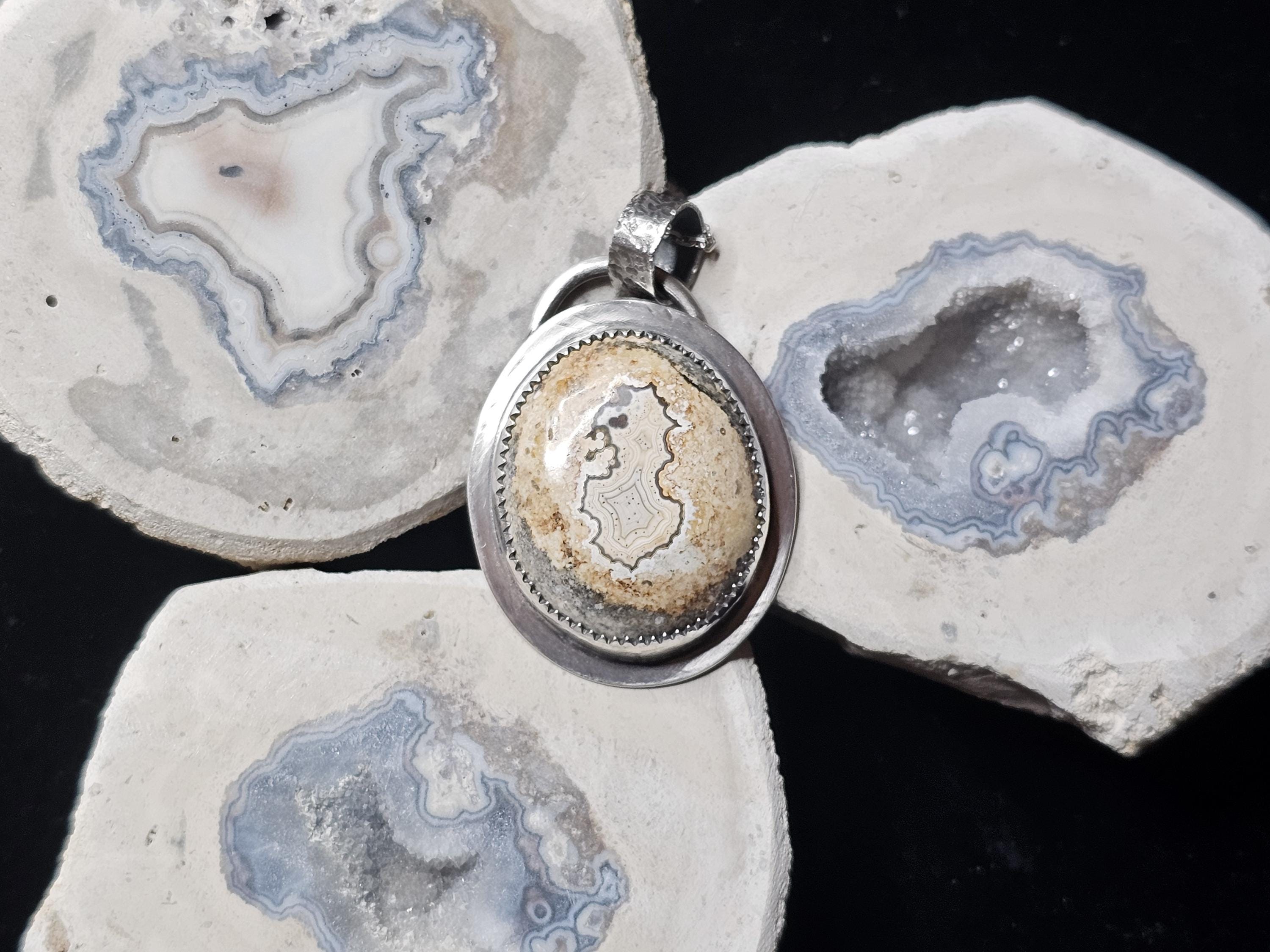 Sterling Silver Necklace Pendant with Union Road Agate
