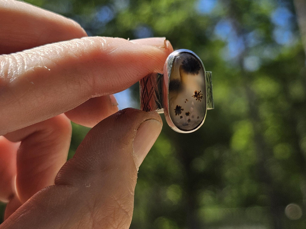 Sterling Silver Ring with Moss Agate. Size 5.5